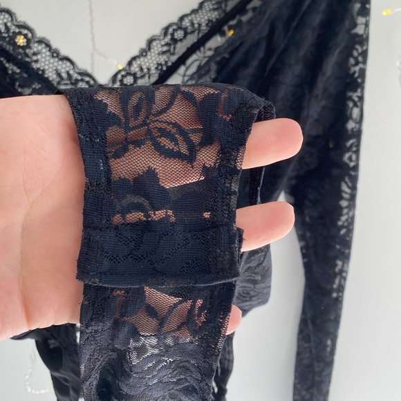 Black lace bodysuit - Picture 4 of 4